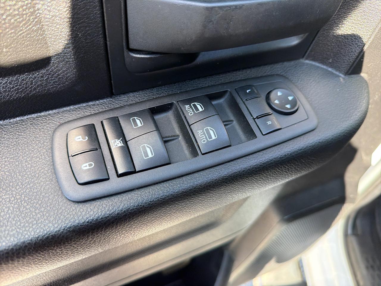 RAM 3500 Tradesman 4x4 Crew Cab 8' Box 2022