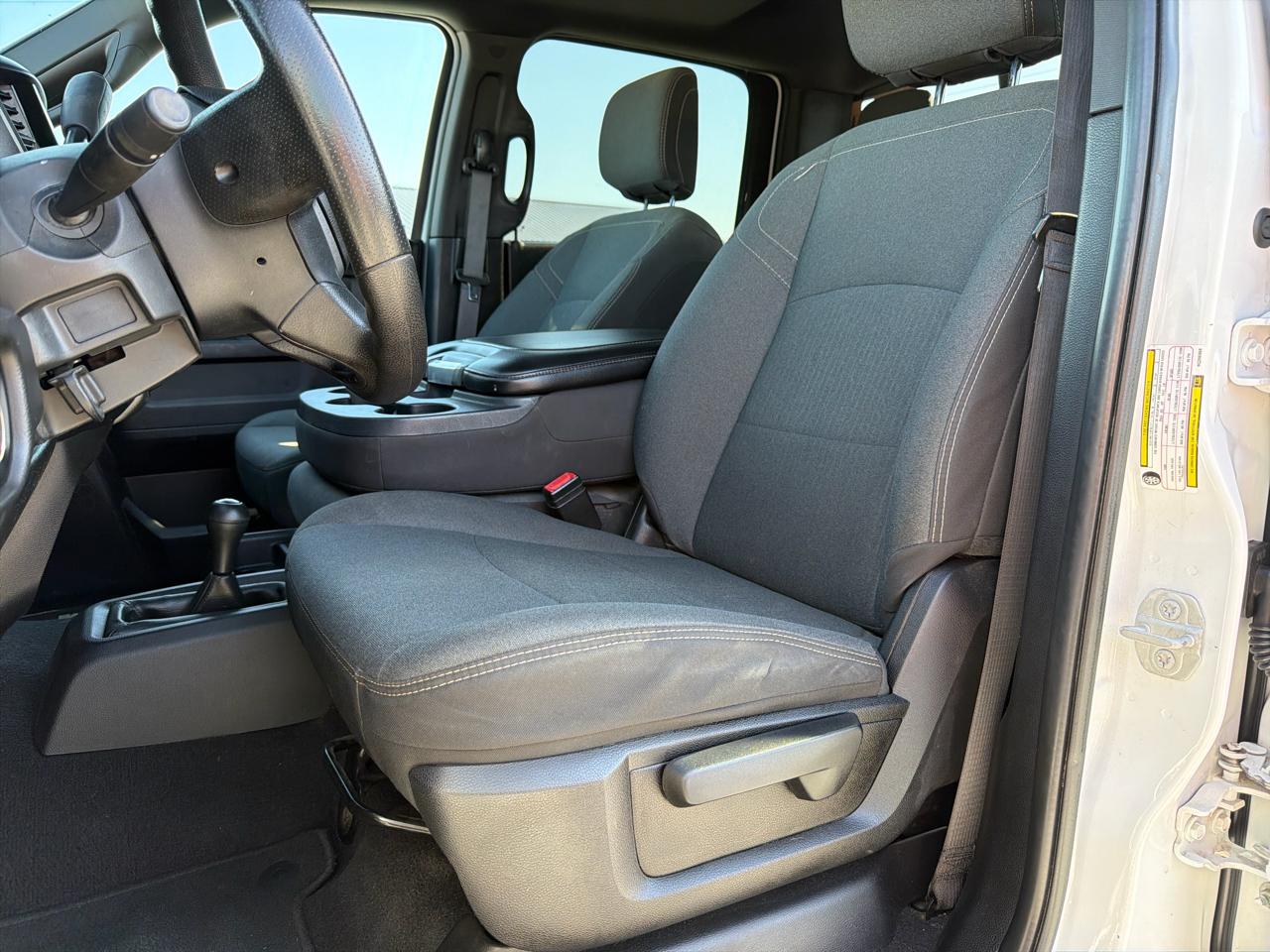 RAM 3500 Tradesman 4x4 Crew Cab 8' Box 2022