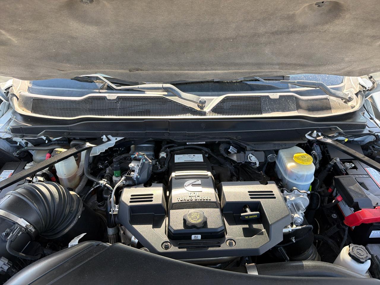 RAM 3500 Tradesman 4x4 Crew Cab 8' Box 2022