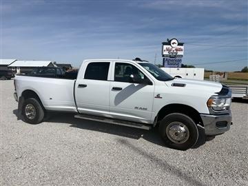 2022 RAM 3500 Tradesman 4x4 Crew Cab 8' Box