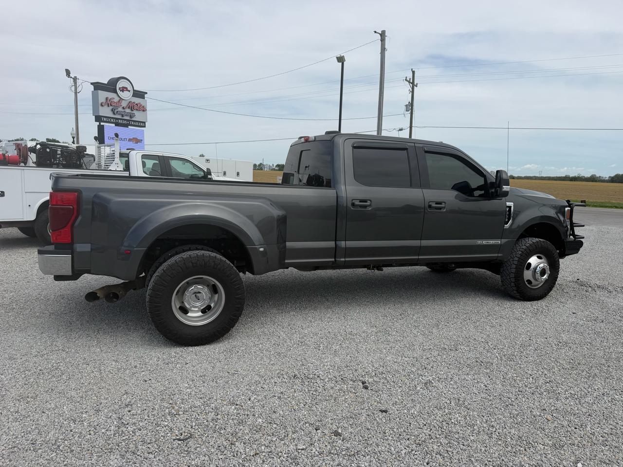 Ford Super Duty F-350 DRW Lariat 4WD Crew Cab 8' Box 2020