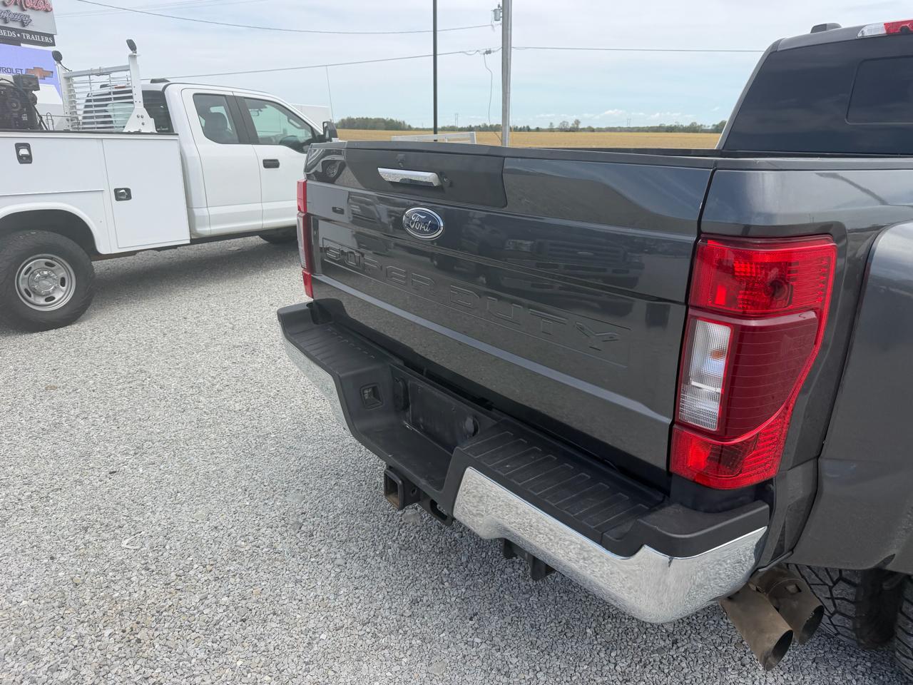 Ford Super Duty F-350 DRW Lariat 4WD Crew Cab 8' Box 2020