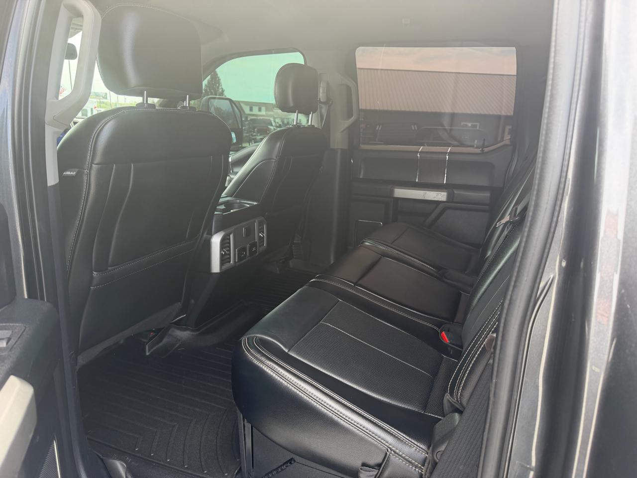 Ford Super Duty F-350 DRW Lariat 4WD Crew Cab 8' Box 2020