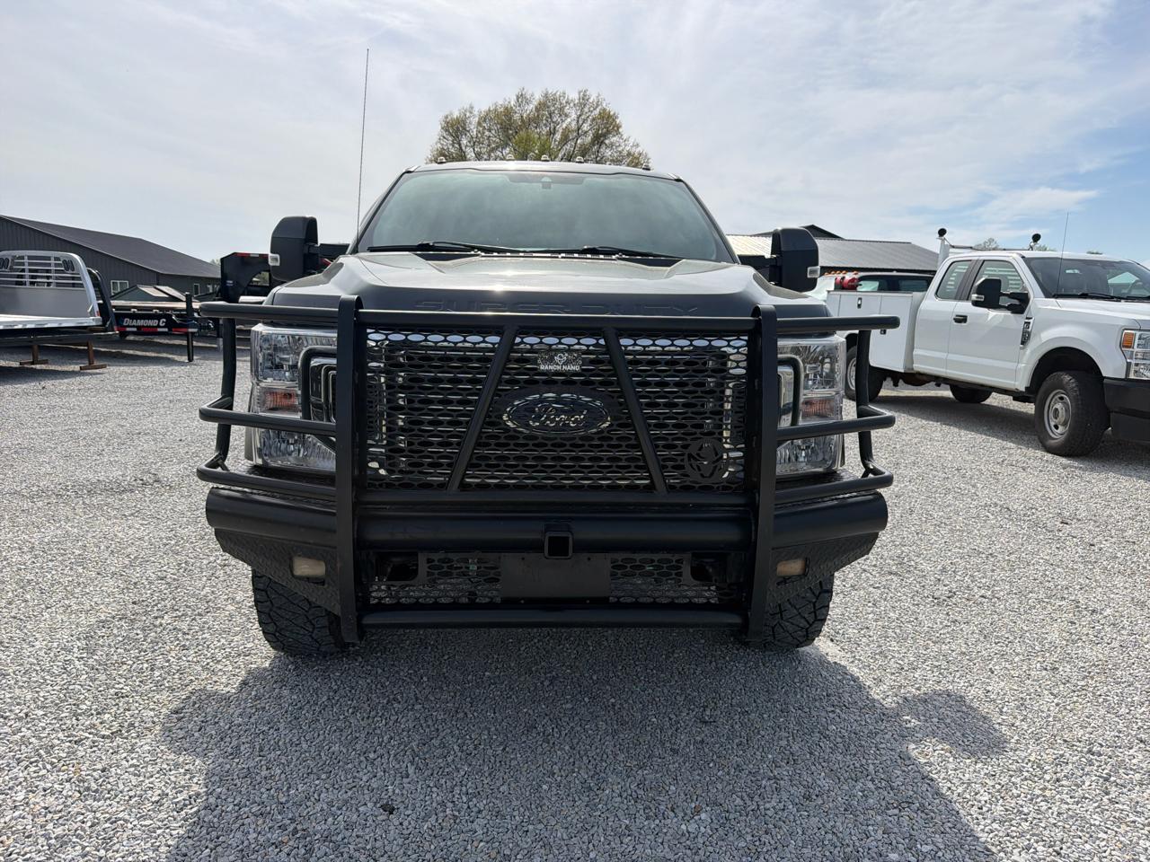 Ford Super Duty F-350 DRW Lariat 4WD Crew Cab 8' Box 2020