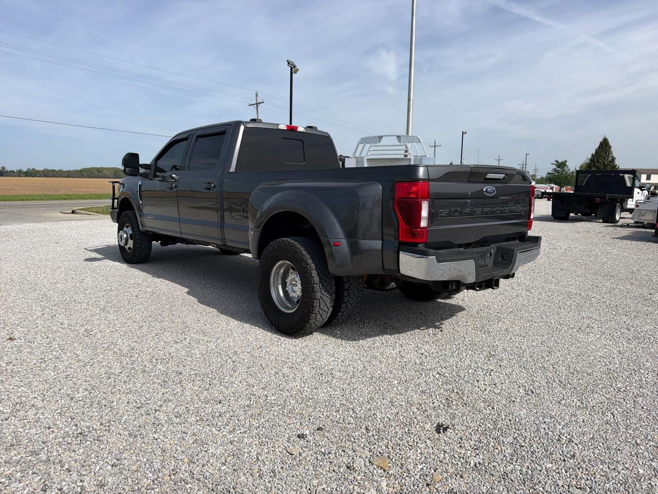 Ford Super Duty F-350 DRW Lariat 4WD Crew Cab 8' Box 2020