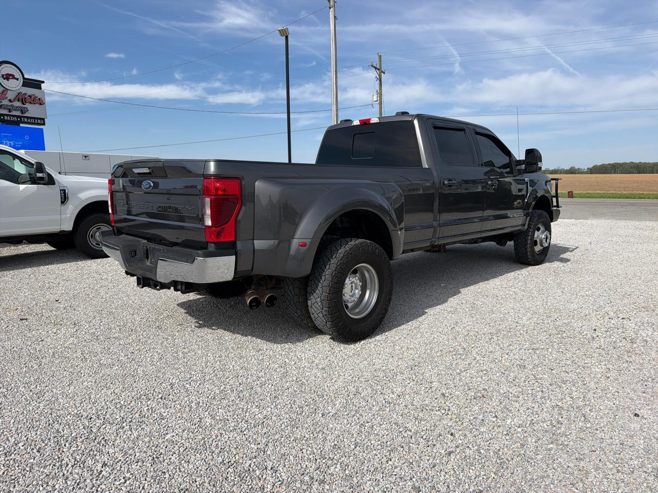 Ford Super Duty F-350 DRW Lariat 4WD Crew Cab 8' Box 2020