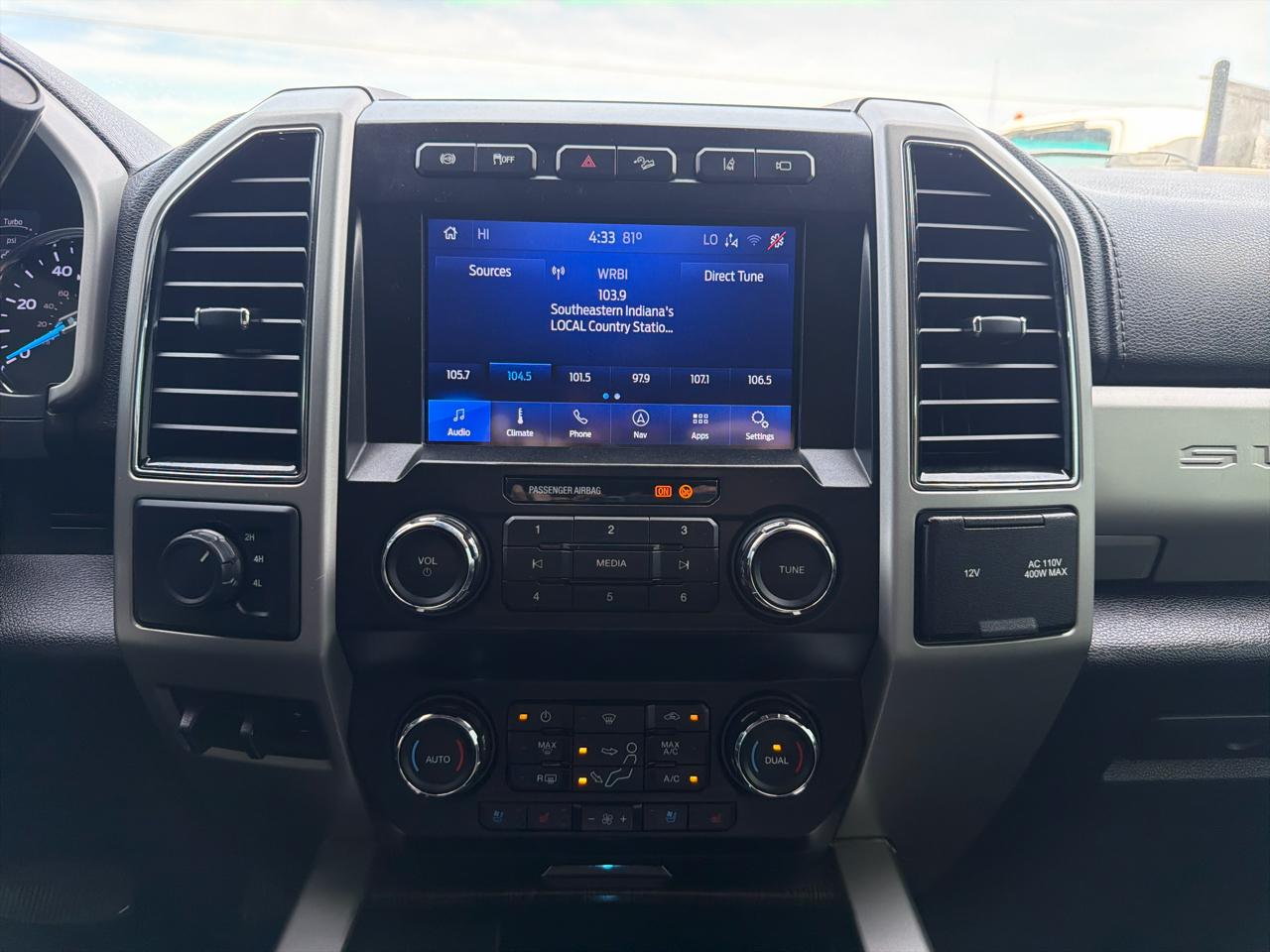 Ford Super Duty F-350 DRW Lariat 4WD Crew Cab 8' Box 2020