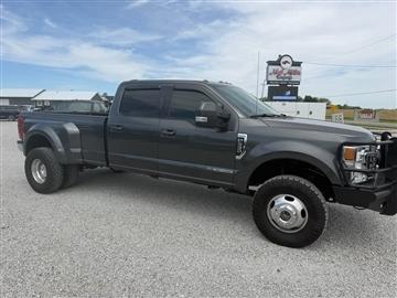 2020 Ford Super Duty F-350 DRW Lariat 4WD Crew Cab 8' Box