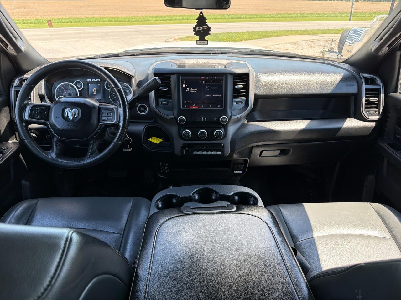 RAM 5500 Chassis Cab Tradesman 4x4 Crew Cab 60" CA 173.4" WB 2022