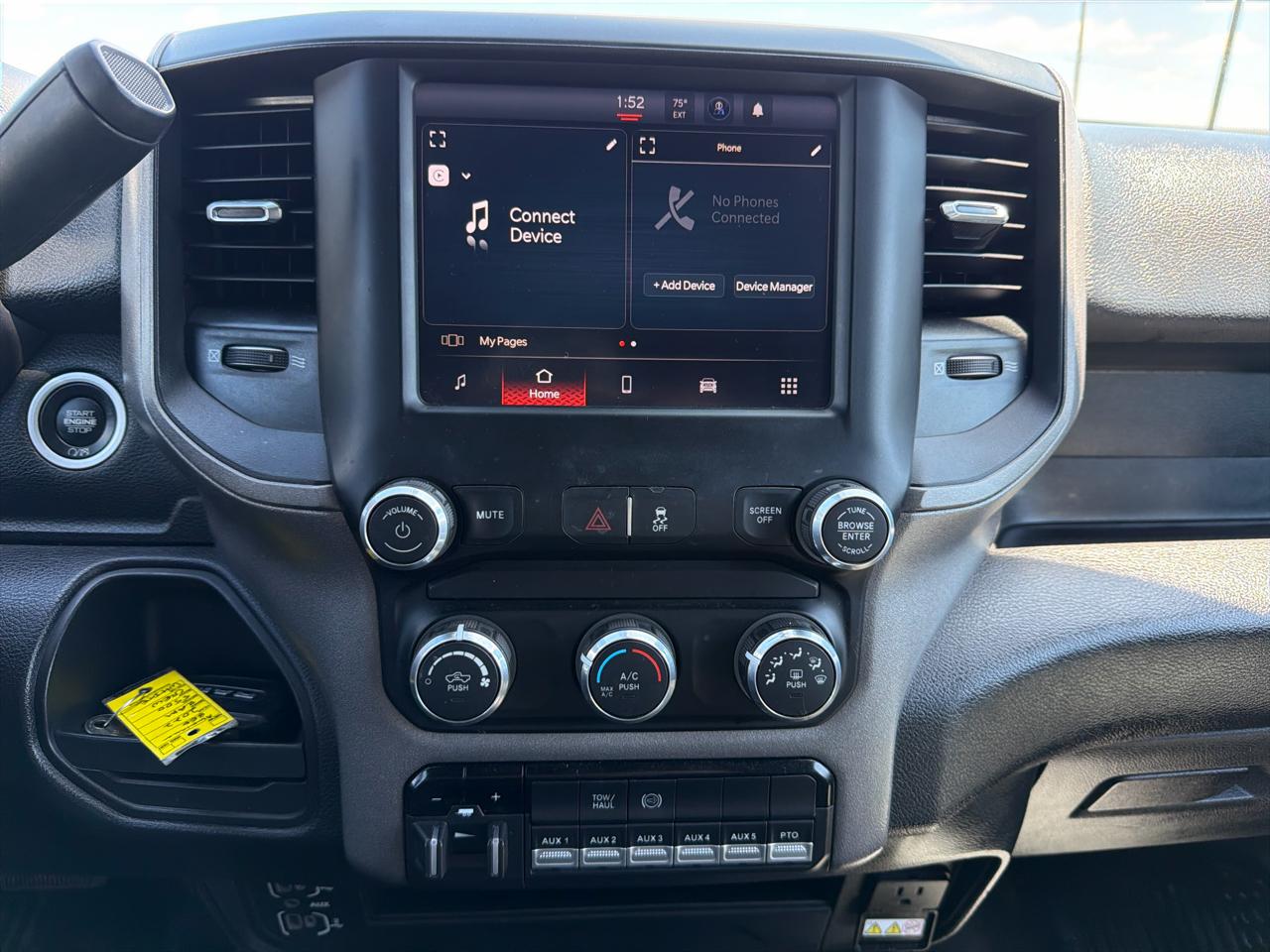 RAM 5500 Chassis Cab Tradesman 4x4 Crew Cab 60" CA 173.4" WB 2022