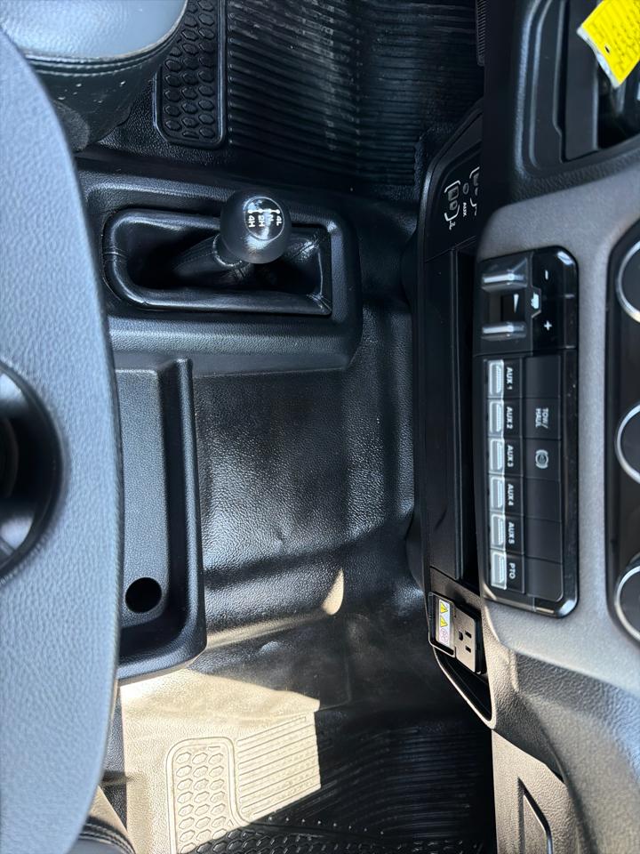 RAM 5500 Chassis Cab Tradesman 4x4 Crew Cab 60" CA 173.4" WB 2022