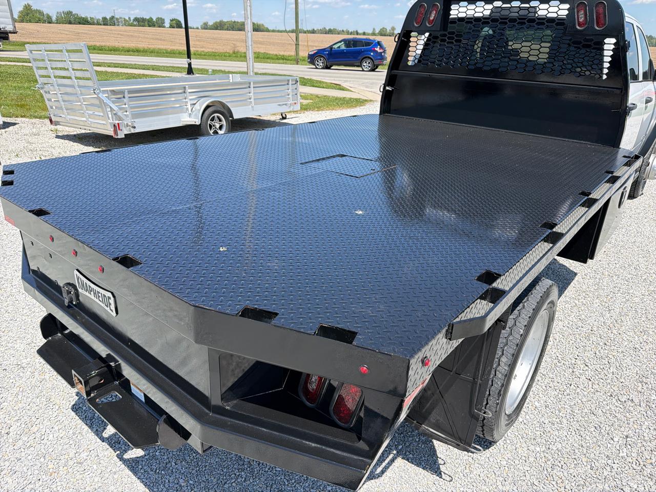 RAM 5500 Chassis Cab Tradesman 4x4 Crew Cab 84" CA 197.4" WB 2022