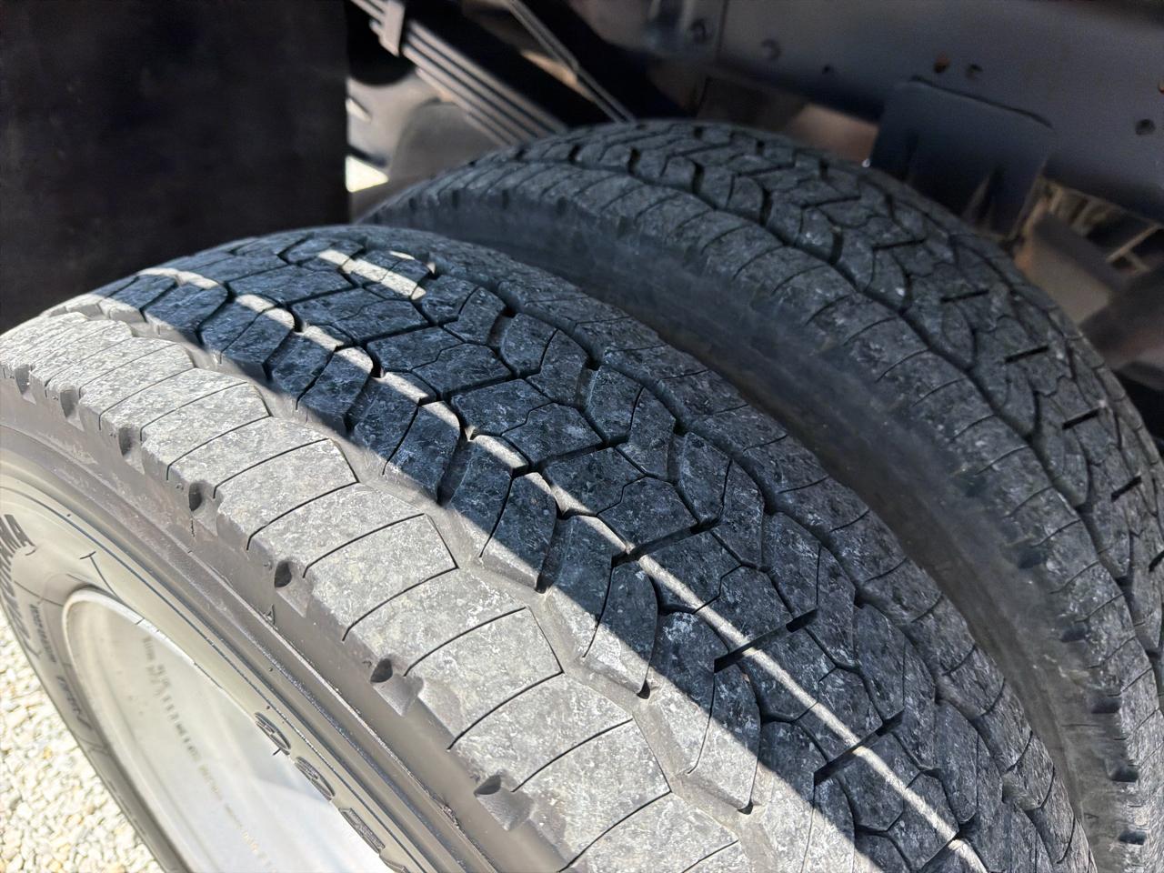 RAM 5500 Chassis Cab Tradesman 4x4 Crew Cab 84" CA 197.4" WB 2022