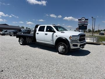2022 RAM 5500 Chassis Cab Tradesman 4x4 Crew Cab 84" CA 197.4" WB