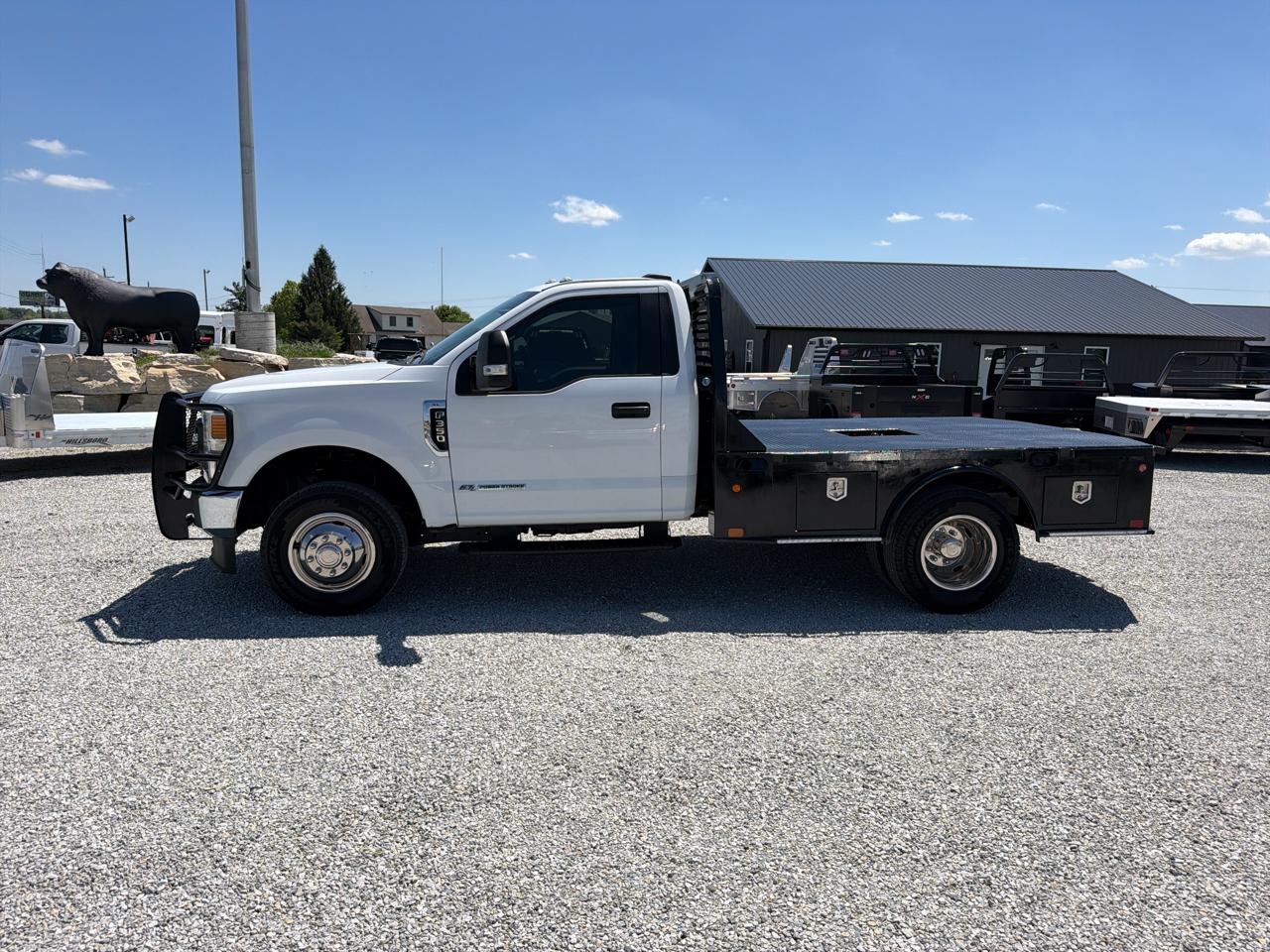 Ford Super Duty F-350 DRW 4WD Reg Cab 141" WB 60" CA XL 2020