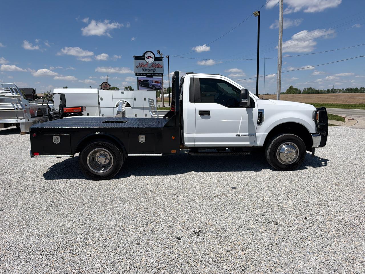 Ford Super Duty F-350 DRW 4WD Reg Cab 141" WB 60" CA XL 2020