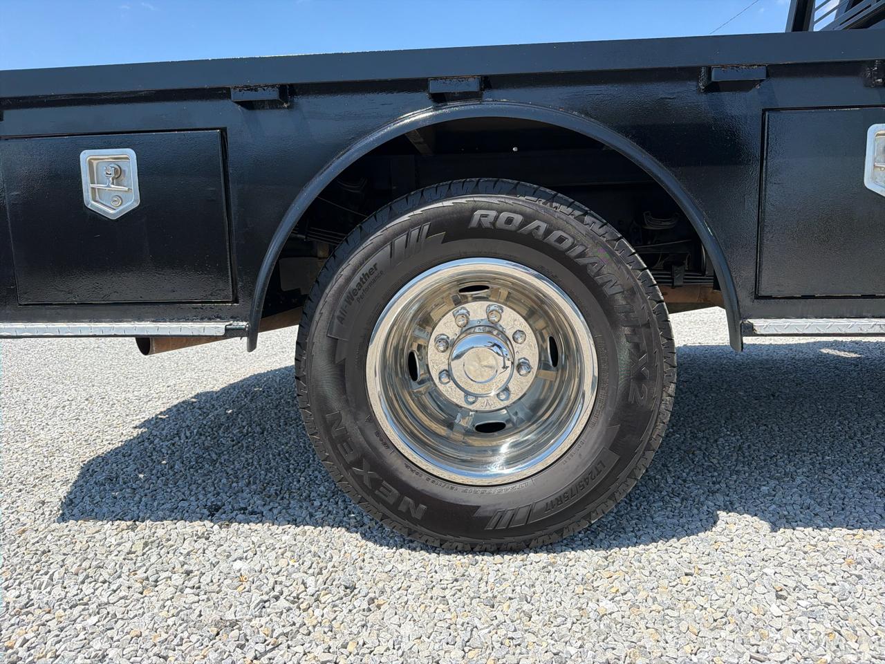 Ford Super Duty F-350 DRW 4WD Reg Cab 141" WB 60" CA XL 2020