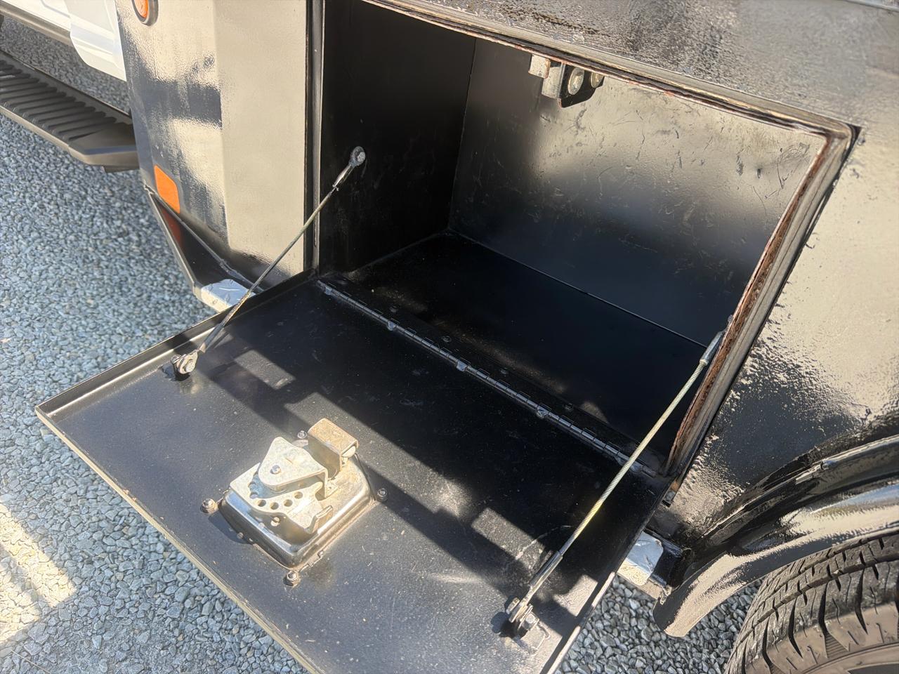 Ford Super Duty F-350 DRW 4WD Reg Cab 141" WB 60" CA XL 2020