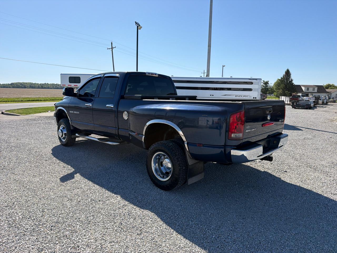 Dodge Ram 3500 4dr Quad Cab 160.5" WB DRW 4WD SLT 2005