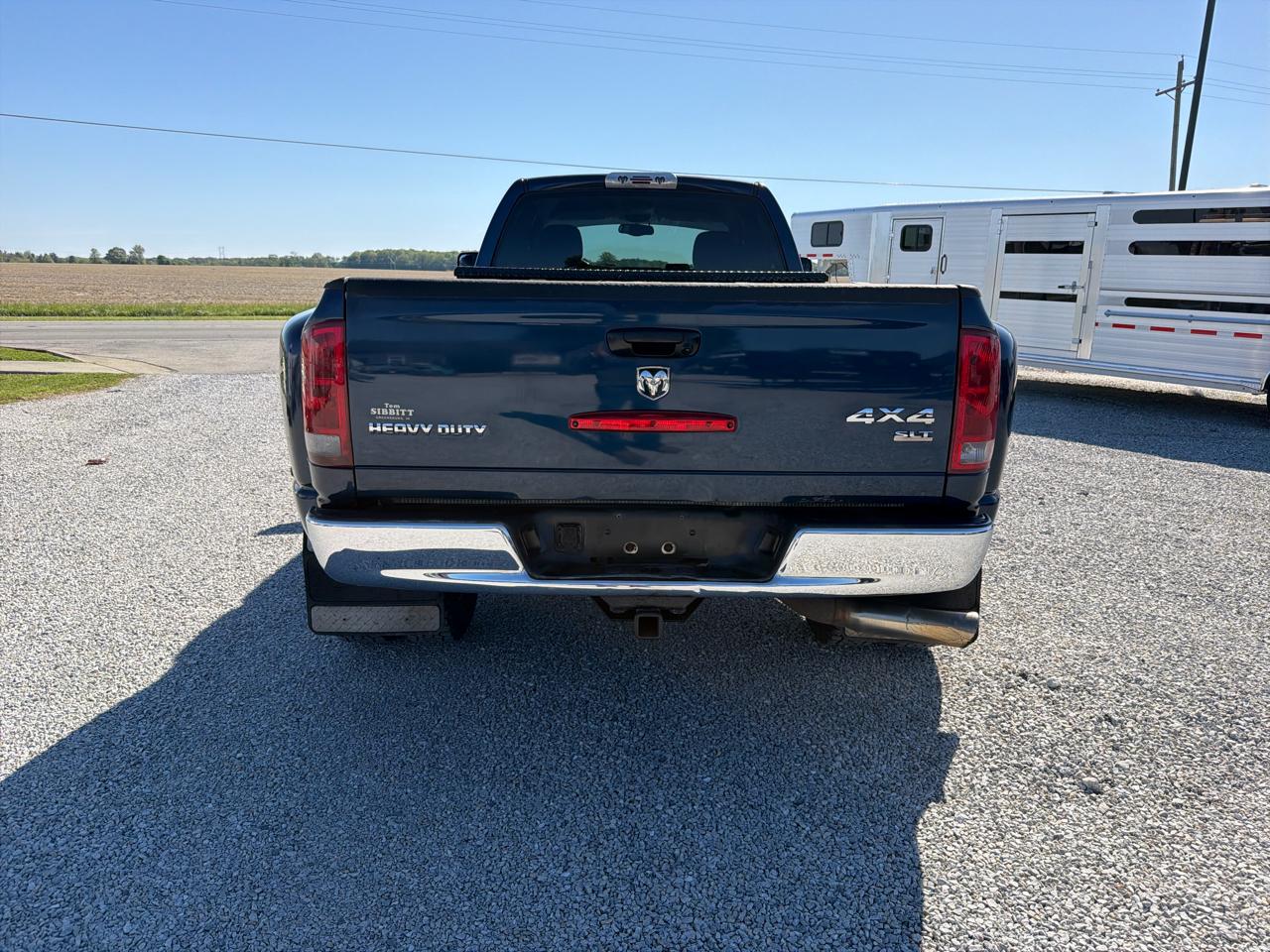 Dodge Ram 3500 4dr Quad Cab 160.5" WB DRW 4WD SLT 2005