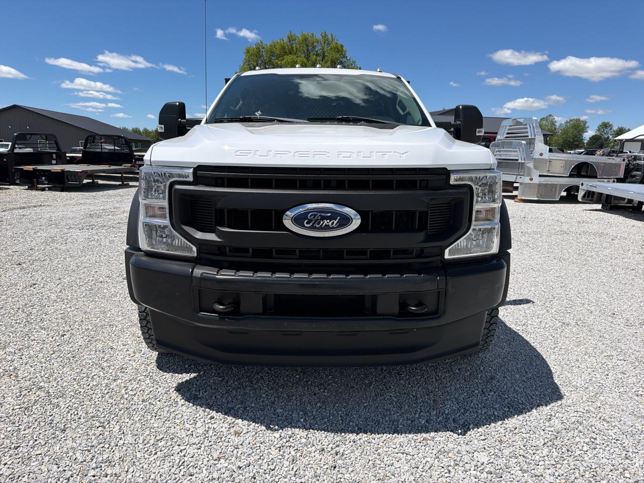 Ford Super Duty F-550 DRW Crew Cab 200" WB 84" CA XL 2020