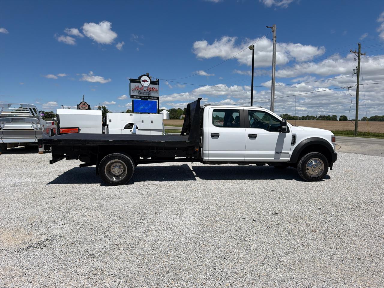 Ford Super Duty F-550 DRW Crew Cab 200" WB 84" CA XL 2020