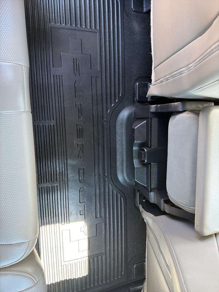 Ford Super Duty F-550 DRW Crew Cab 200" WB 84" CA XL 2020