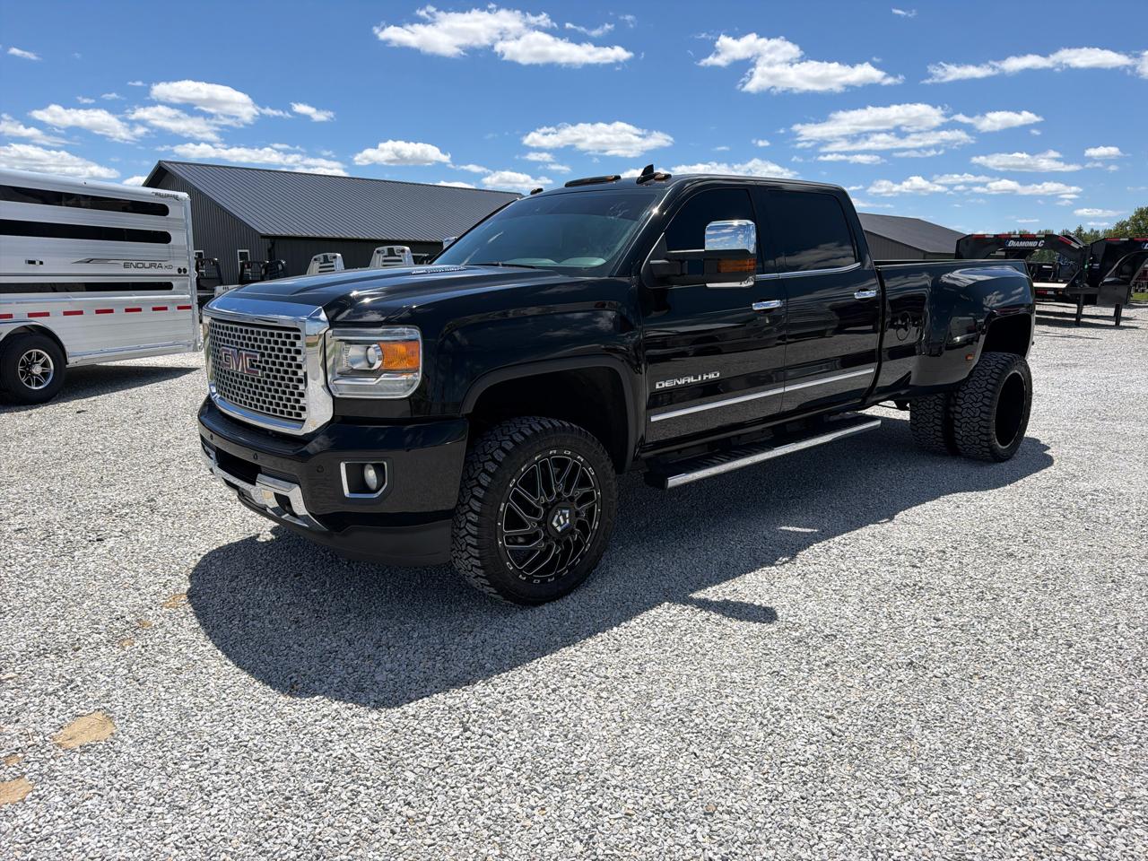 GMC Sierra 3500HD Denali Crew Cab 4WD 2015