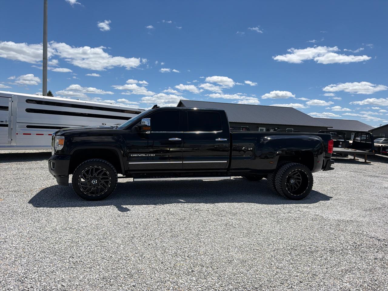 GMC Sierra 3500HD Denali Crew Cab 4WD 2015