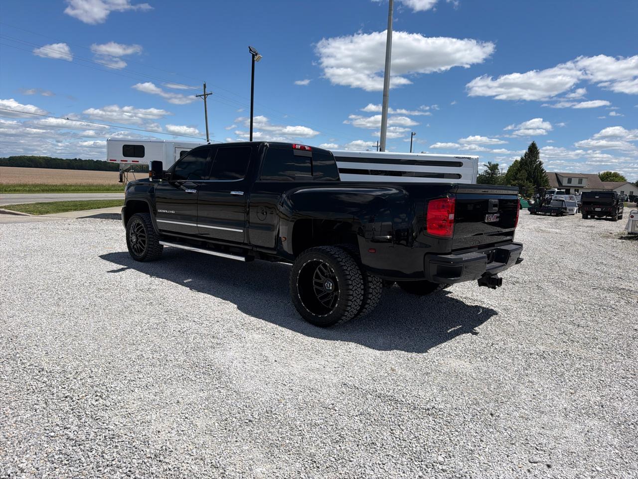 GMC Sierra 3500HD Denali Crew Cab 4WD 2015