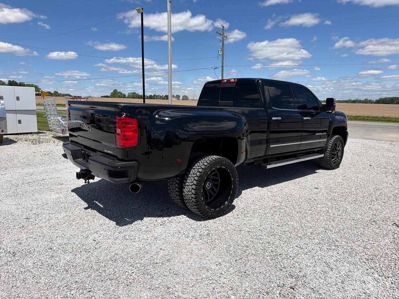 GMC Sierra 3500HD Denali Crew Cab 4WD 2015