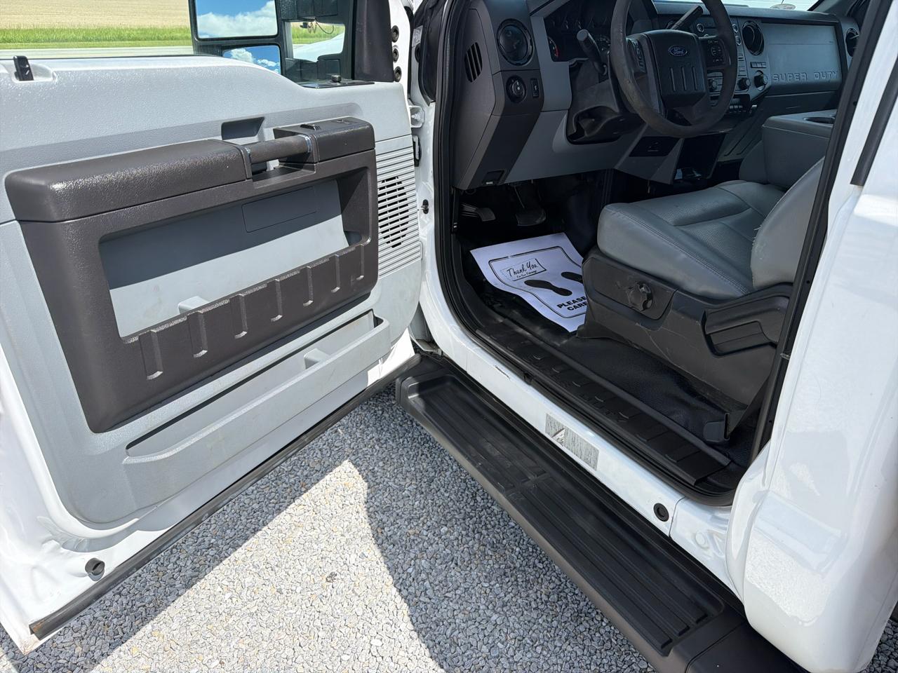 Ford Super Duty F-250 SRW 4WD Reg Cab 137" XL 2016