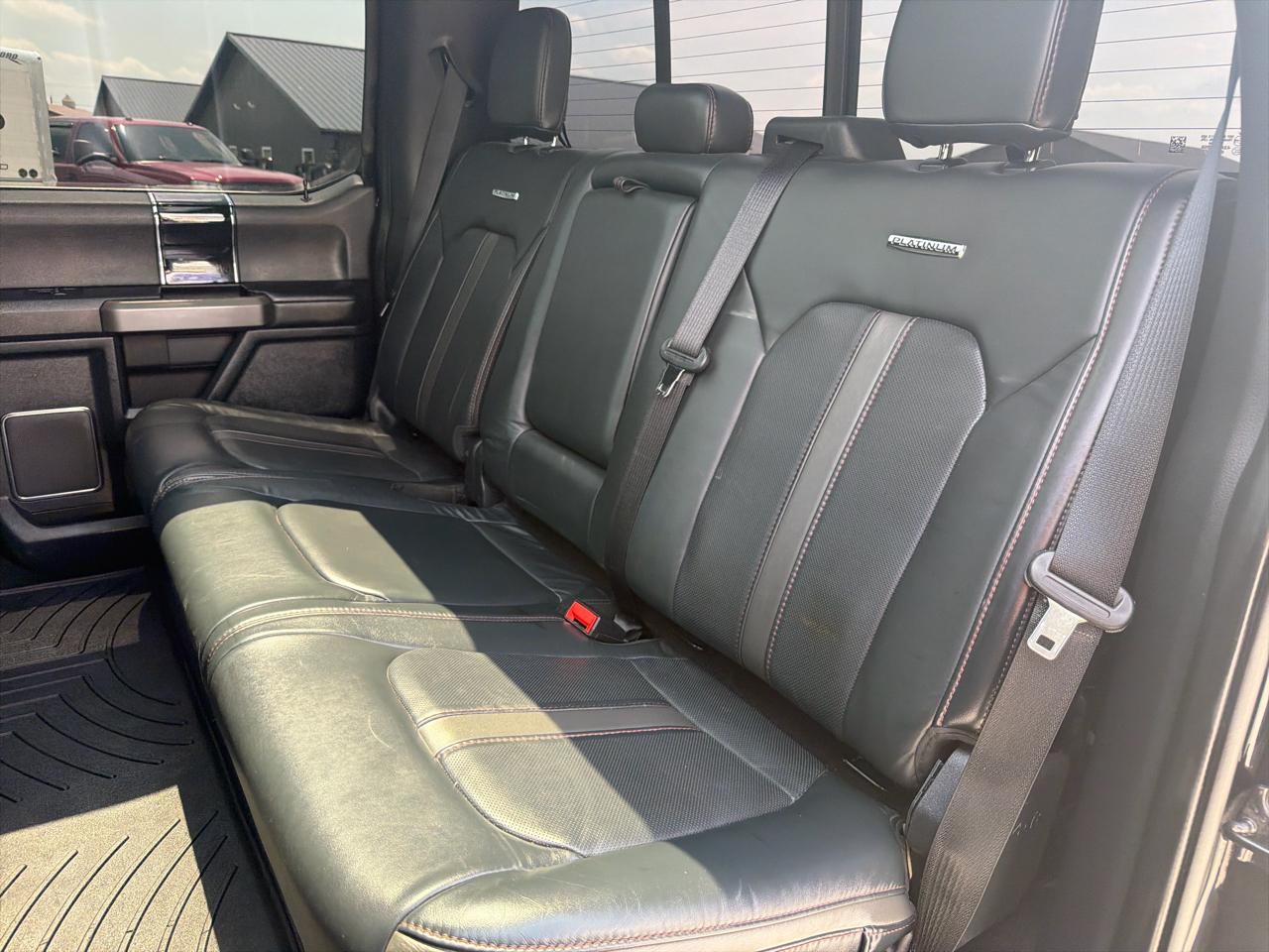 Ford Super Duty F-350 SRW 4WD Crew Cab 156" Platinum 2022