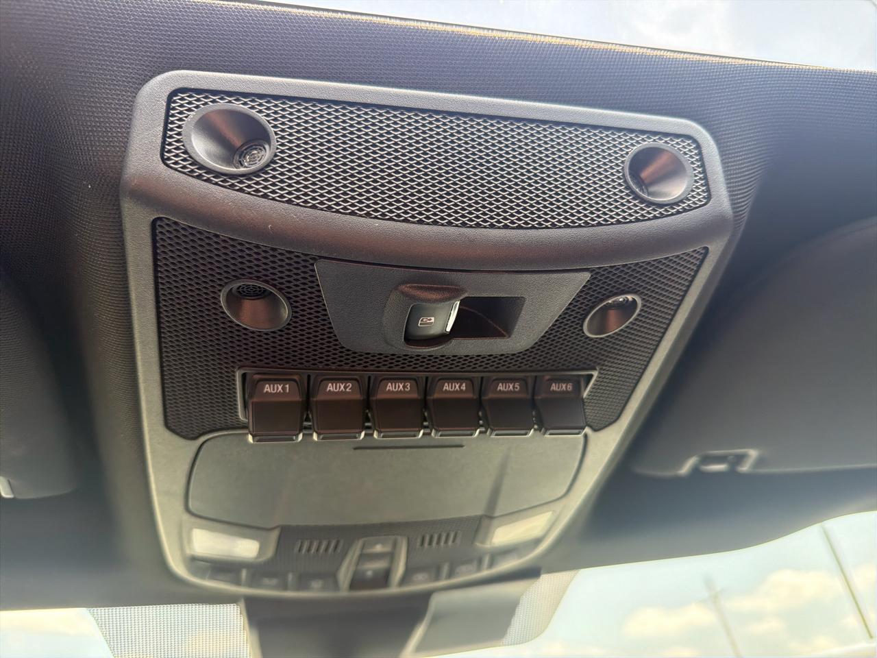 Ford Super Duty F-350 SRW 4WD Crew Cab 156" Platinum 2022