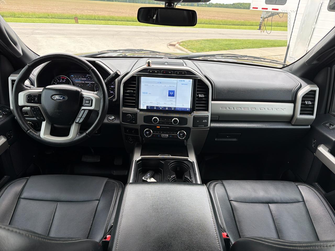 Ford Super Duty F-350 DRW 4WD Crew Cab 172" Lariat 2022