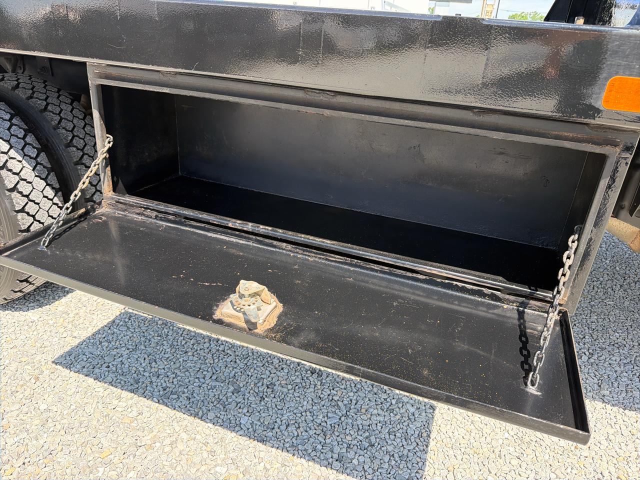 Ford Super Duty F-450 DRW 4WD Crew Cab 200" WB 84" CA XL 2019