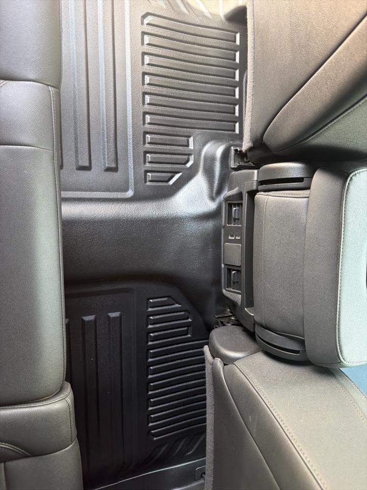 Chevrolet Silverado 3500HD CC 4WD Crew Cab 177" WB, 60" CA Work Truck 2025