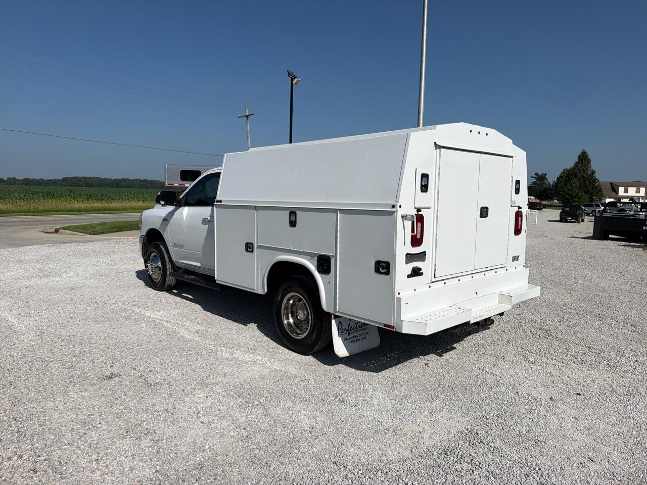 RAM 3500 Chassis Cab SLT 4WD Reg Cab 60" CA 143.5" WB 2019