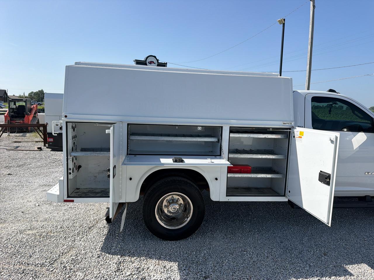 RAM 3500 Chassis Cab SLT 4WD Reg Cab 60" CA 143.5" WB 2019