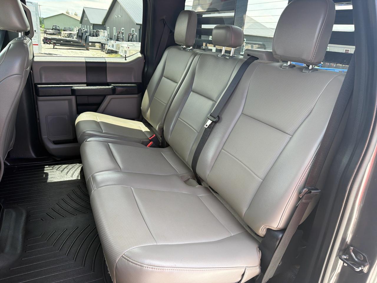 Ford Super Duty F-350 DRW XLT 4WD Crew Cab 8' Box 2020