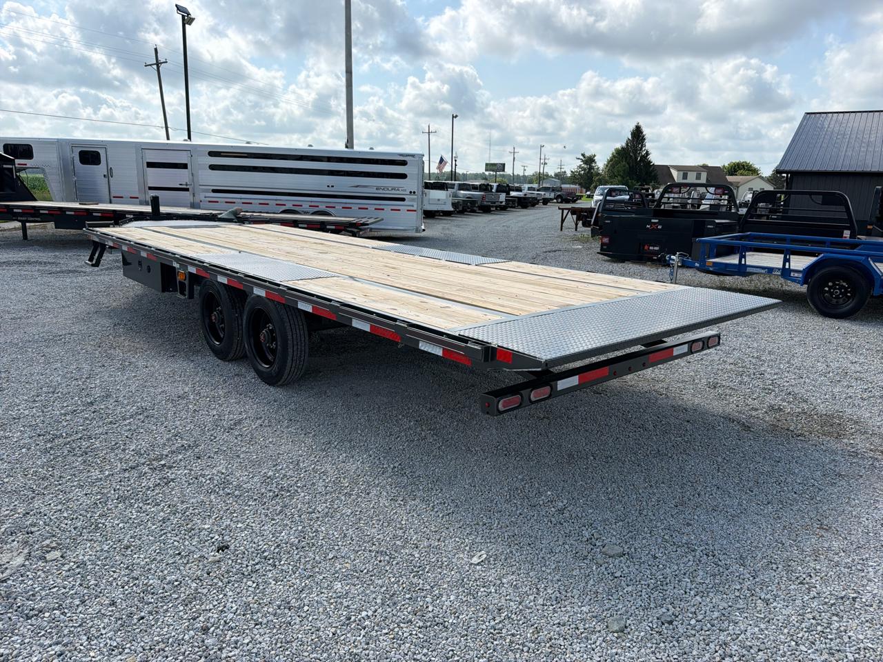 Diamond C Trailers DET  2026