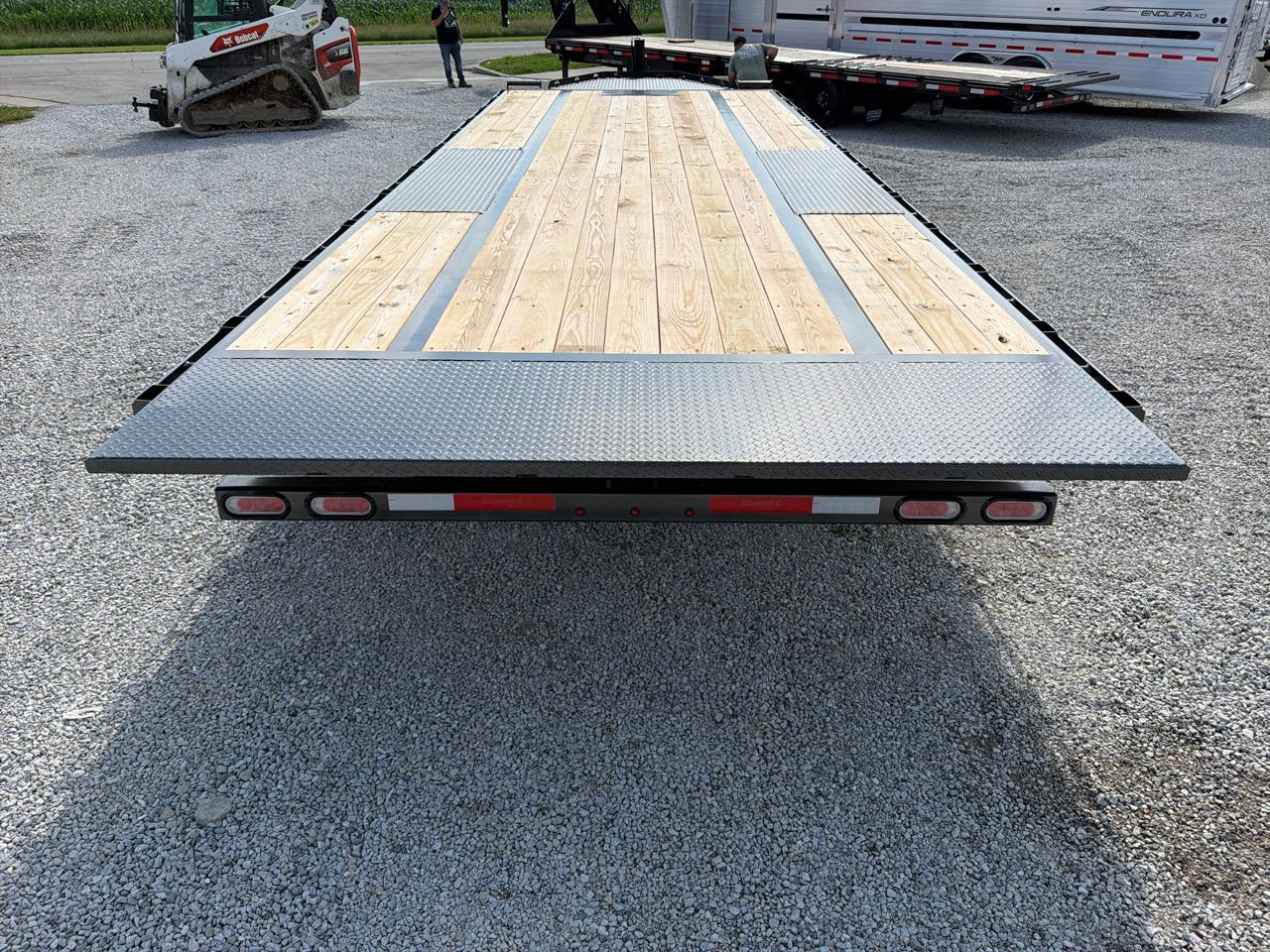 Diamond C Trailers DET  2026