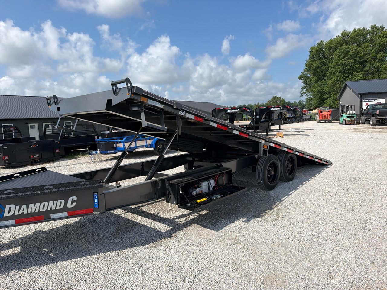 Diamond C Trailers DET  2026