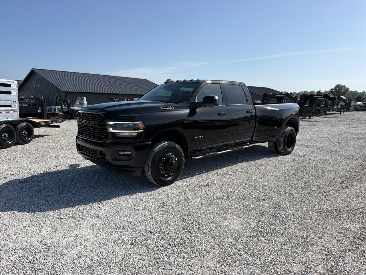 RAM 3500 Big Horn 4x4 Crew Cab 8' Box 2022