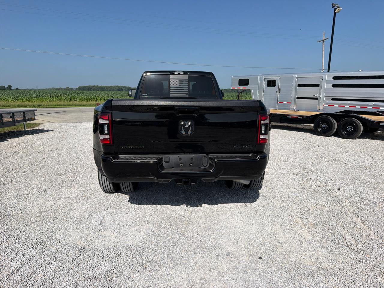 RAM 3500 Big Horn 4x4 Crew Cab 8' Box 2022