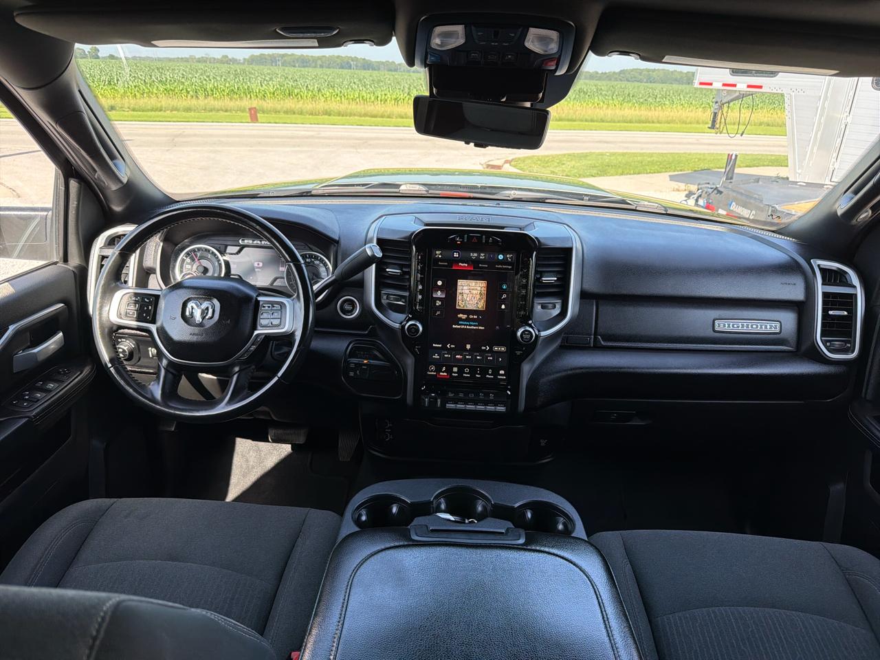 RAM 3500 Big Horn 4x4 Crew Cab 8' Box 2022