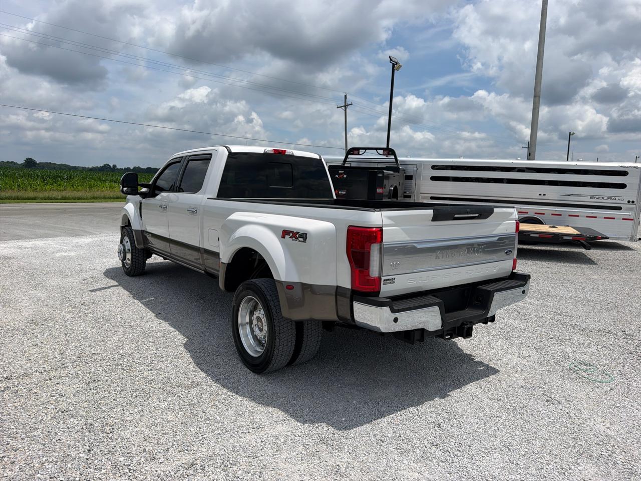 Ford Super Duty F-450 DRW King Ranch 4WD Crew Cab 8' Box 2019