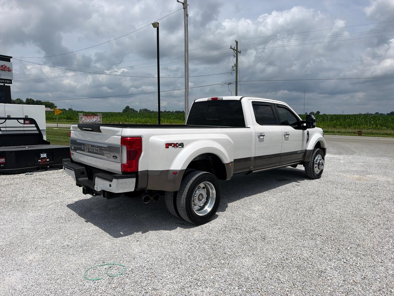 Ford Super Duty F-450 DRW King Ranch 4WD Crew Cab 8' Box 2019