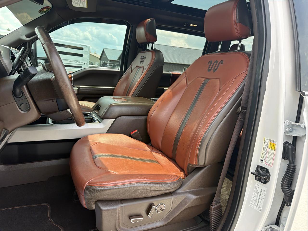 Ford Super Duty F-450 DRW King Ranch 4WD Crew Cab 8' Box 2019