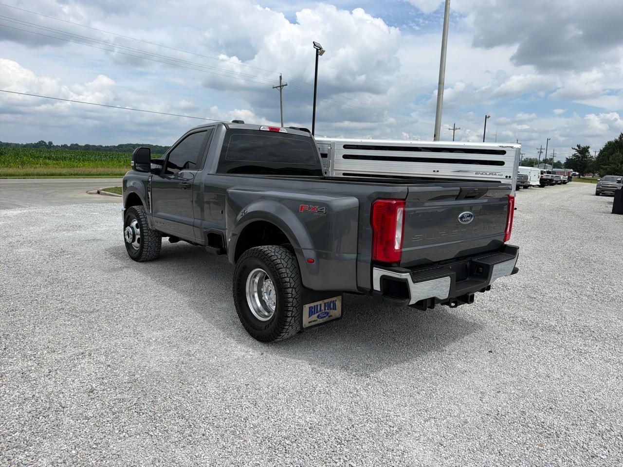 Ford Super Duty F-350 DRW XLT 4WD Reg Cab 8' Box 2024